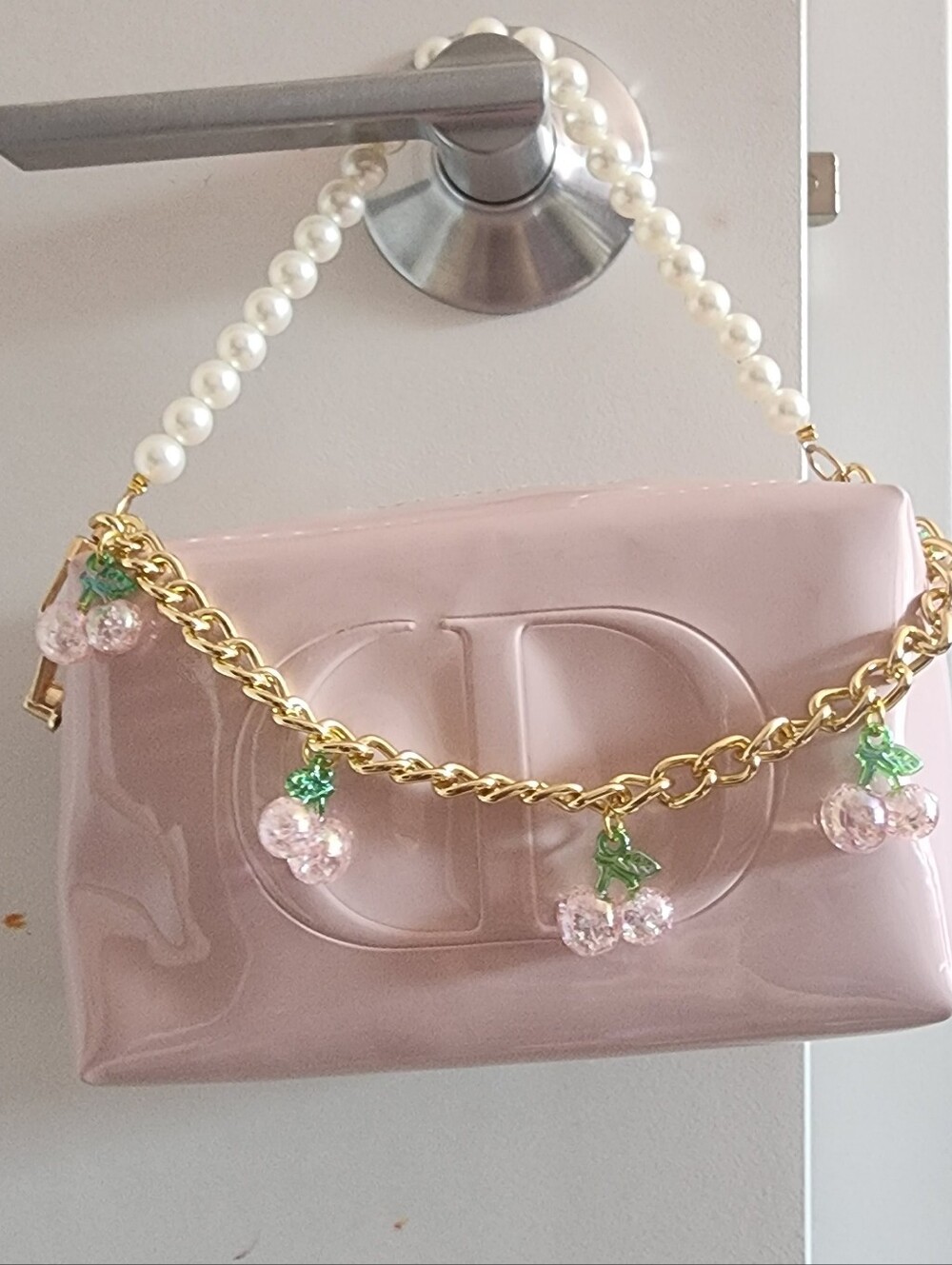 Dior Light Pink Patent CD logo Zip Pouch Clutch Bag With Pearl Gold Chain Strap - Picture 9 of 10